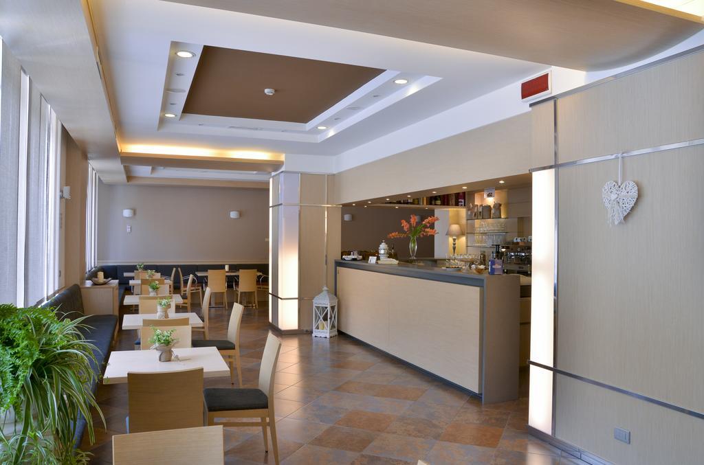 Vital Hotel Flora Comano Terme Bagian luar foto