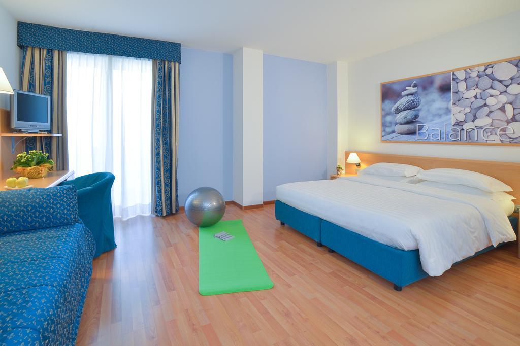 Vital Hotel Flora Comano Terme Bagian luar foto