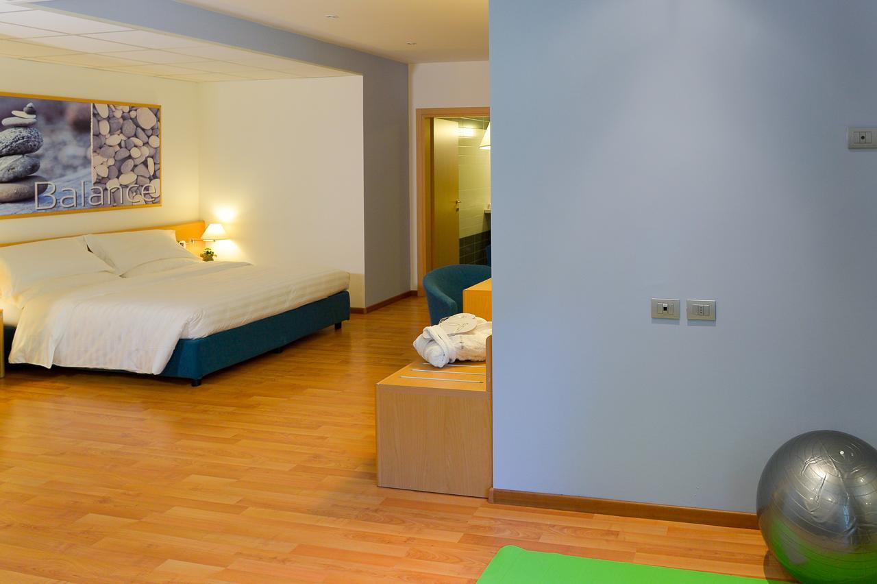 Vital Hotel Flora Comano Terme Bagian luar foto
