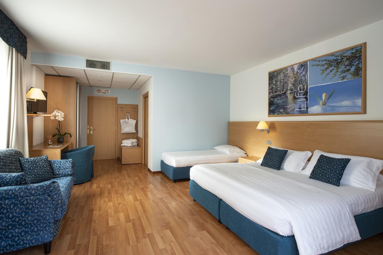 Vital Hotel Flora Comano Terme Bagian luar foto
